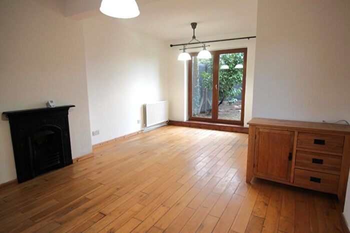 3 Bedroom House To Rent In Bostall Lane, London, SE2