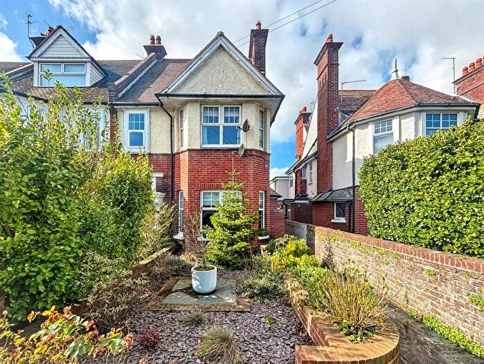 3 Bedroom Flat For Sale In Willingdon Road, Eastbourne, BN21