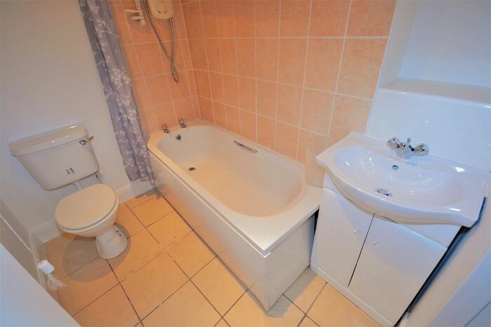 1 Bedroom Flat To Rent In Pottery Street, Kirkcaldy, KY1