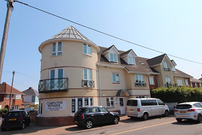 2 Bedroom Penthouse For Sale In Ringwood Road, Christchurch, BH23