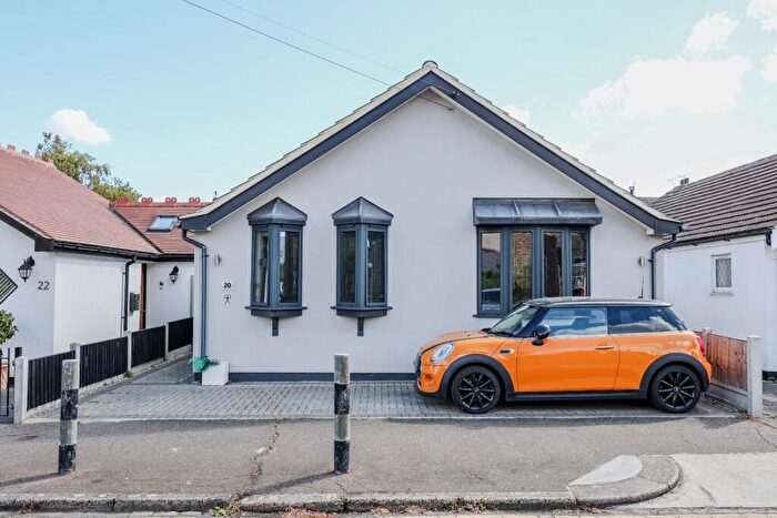 2 Bedroom Detached Bungalow For Sale In Marguerite Drive, Leigh-On-Sea, SS9