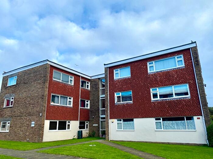 2 Bedroom Flat To Rent In Sompting Road, Lancing, BN15