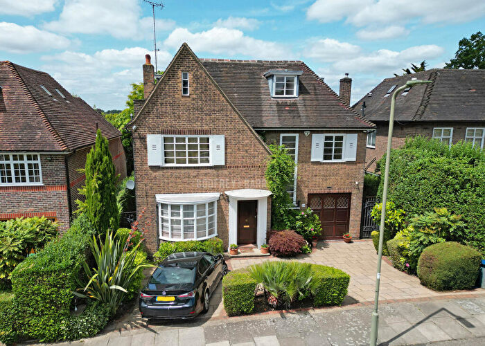6 Bedroom Detached House For Sale In Church Mount, Hampstead Garden Suburb, N2