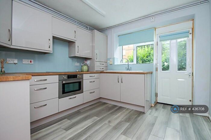 1 Bedroom Flat To Rent In Stretford, Manchester, M32