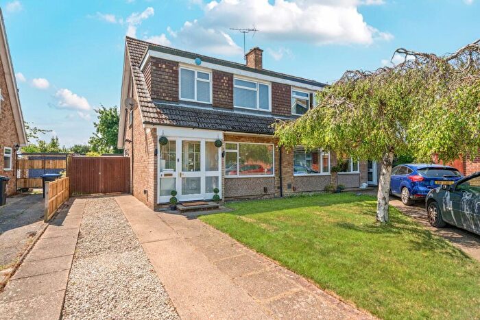 3 Bedroom Semi Detached House For Sale In Hag Hill Rise, Taplow, SL6