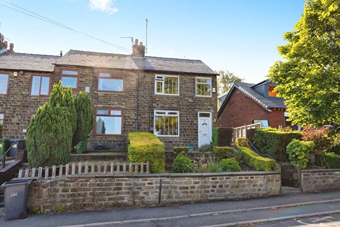 2 Bedroom End Of Terrace House For Sale In Cross Lane, Huddersfield, West Yorkshire, HD4