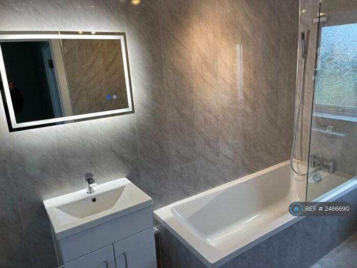 3 Bedroom End Of Terrace House To Rent In Alloway Drive, Newton Mearns, Glasgow, G77
