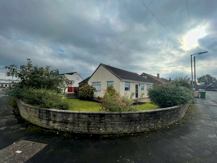 2 Bedroom Semi-Detached Bungalow To Rent In Ascot Road, Little Lever, Bolton, BL3