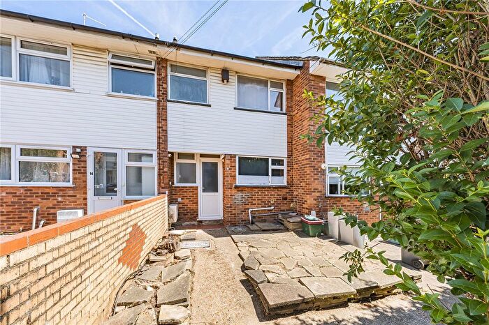 3 Bedroom Terraced House For Sale In Linkfield Road, Isleworth, TW7