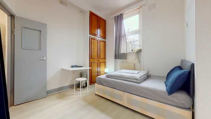 Studio To Rent In Gray's Inn Road, London, WC1X