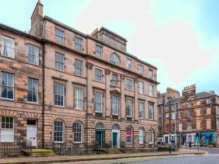 2 Bedroom Flat To Rent In Great King Street, Edinburgh, EH3