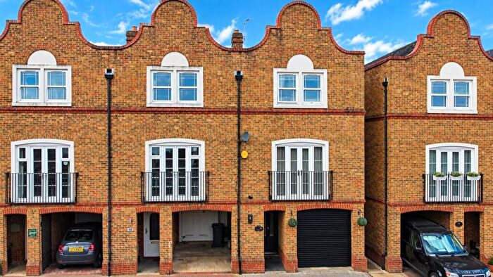 5 Bedroom House For Sale In Drywoods, South Woodham Ferrers, CM3