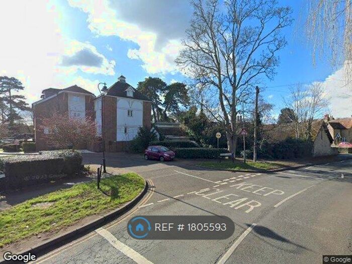 4 Bedroom Terraced House To Rent In Medway Court, Aylesford, ME20