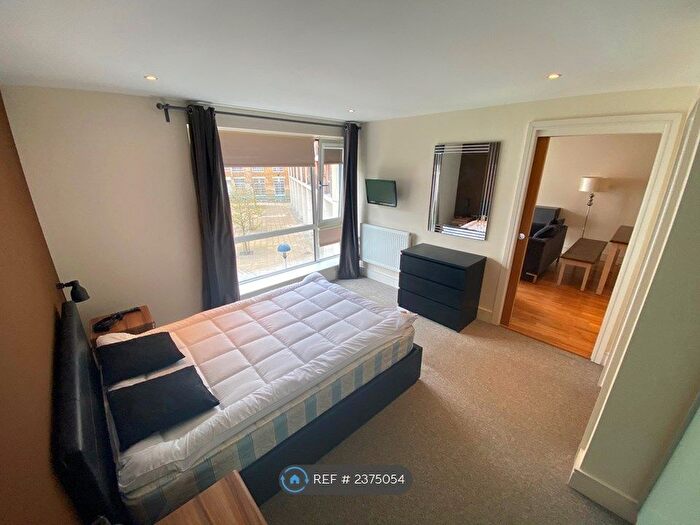 1 Bedroom Flat To Rent In Liberty Street, London, SW9