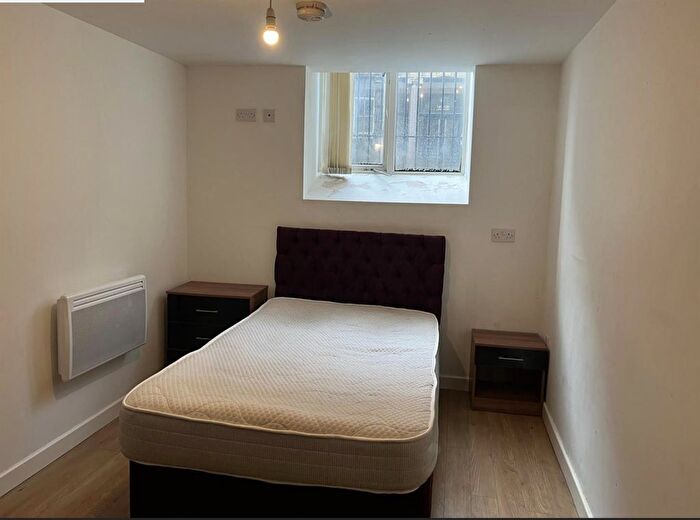 2 Bedroom Property To Rent In Sunbridge Road, Bradford, BD1