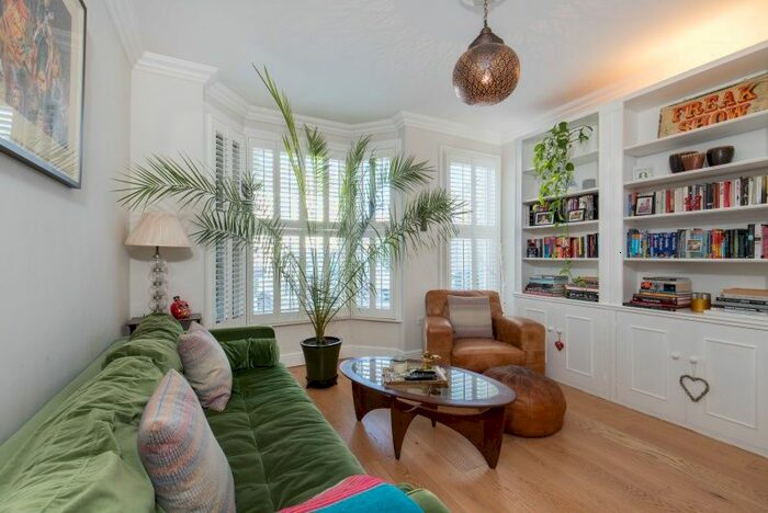 3 Bedroom End Of Terrace House To Rent In Berrymede Road, London W4