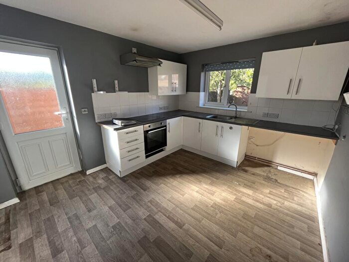 4 Bedroom House To Rent In Robins Close, Peterborough, PE2