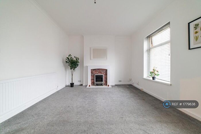 2 Bedroom Flat To Rent In Coedcae St, Cardiff, CF11