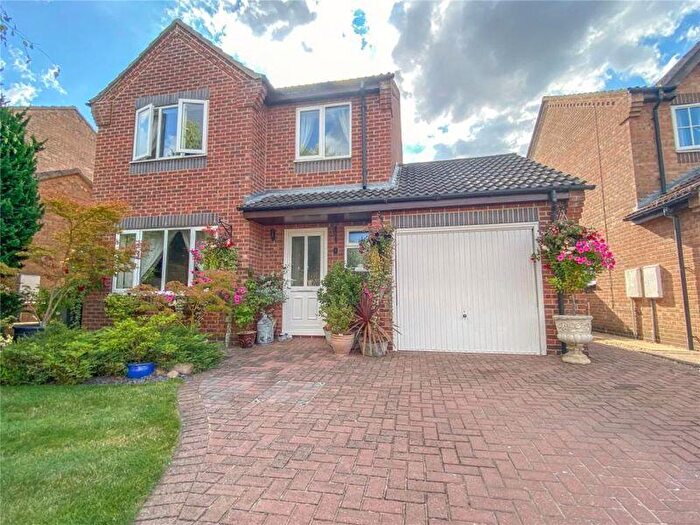 3 Bedroom Detached House For Sale In Dentons Way, Hibaldstow, DN20