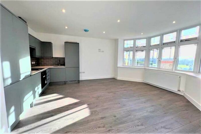 1 Bedroom Flat To Rent In Queens Road, Hendon, NW4