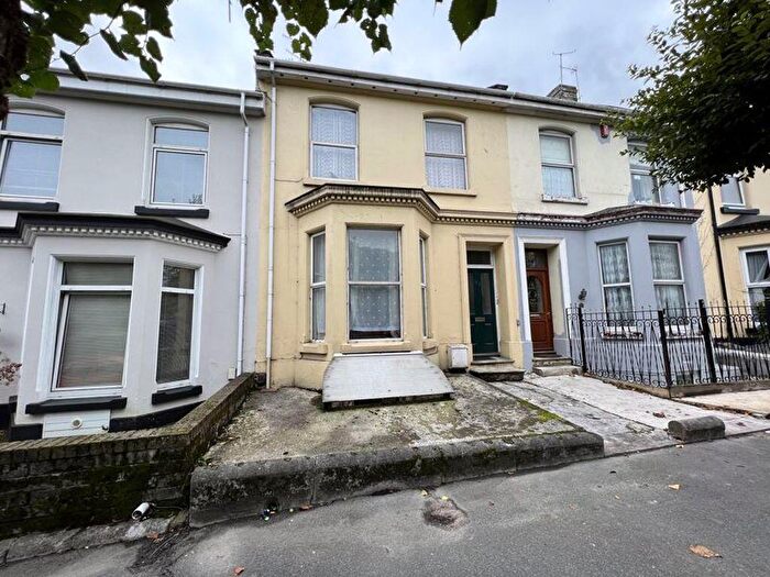 1 Bedroom Flat To Rent In One Bedroom Basement Flat Close To The City Centre, PL1