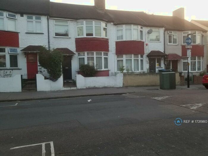 3 Bedroom Terraced House To Rent In Addiscombe Court Road, Croydon, CR0