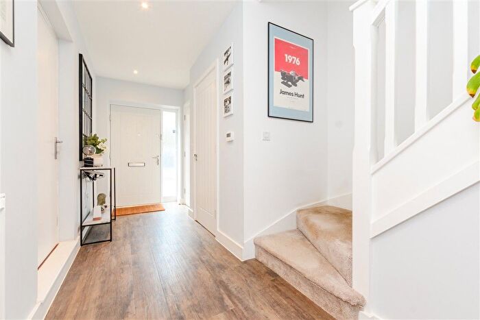 3 Bedroom Semi-Detached House For Sale In Glenway Road, Rochester, Kent, ME1