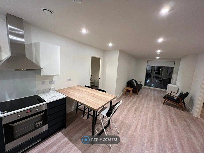 2 Bedroom Flat To Rent In Laurence Place, Manchester, M3