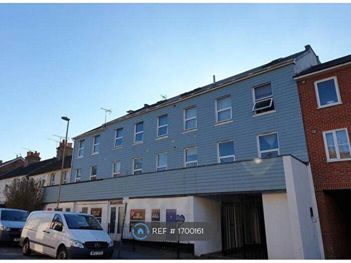 2 Bedroom Flat To Rent In Alldermen House, Aldershot, GU11