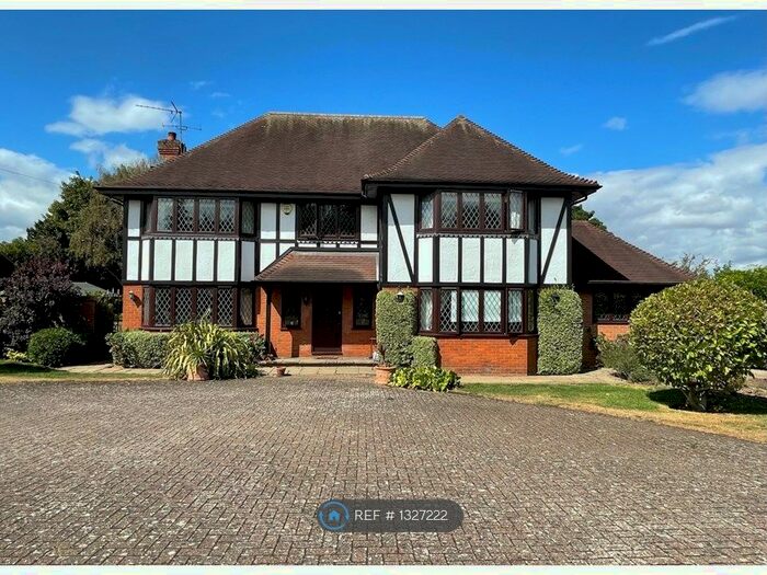 4 Bedroom Detached House To Rent In Common Road, Waltham Abbey, Nazeing, EN9