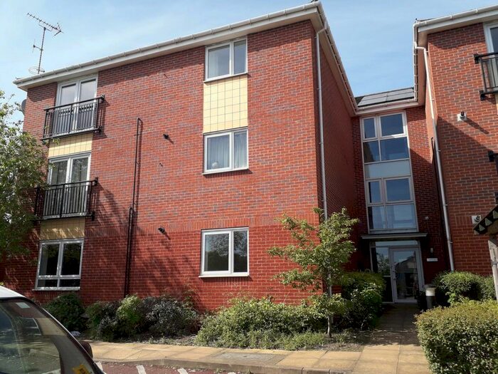 1 Bedroom Flat To Rent In Tile Croft, Stourbridge, DY9