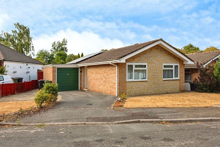3 Bedroom Bungalow For Sale In Weydown Close, Guildford, Surrey, GU2