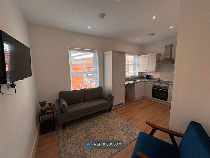 2 Bedroom Flat To Rent In Sandhurst Street, Liverpool, L17