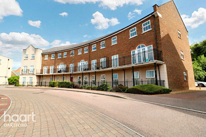 2 Bedroom Flat For Sale In Palladian Circus, Greenhithe, DA9