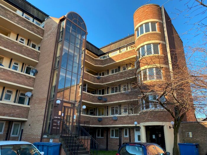 1 Bedroom Flat To Rent In Minster Court, Edge Hill, Liverpool, L7