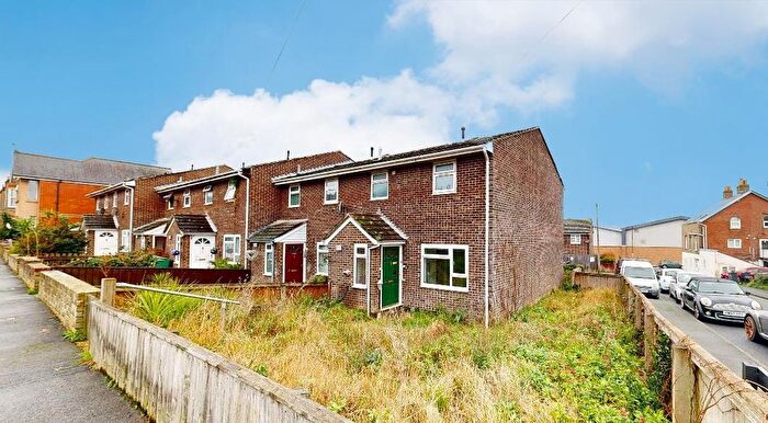 3 Bedroom Property For Sale In Osborne Road, East Cowes, Isle Of Wight, PO32