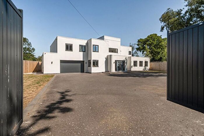 5 Bedroom Detached House For Sale In Sinah Lane, Hayling Island, PO11