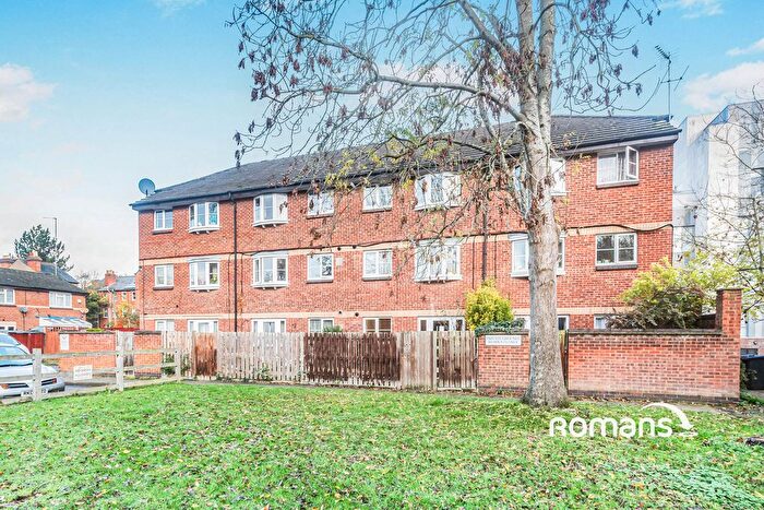 1 Bedroom Flat To Rent In Muirfield Close, Reading, Berkshire, RG1