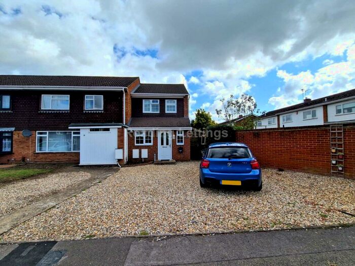 2 Bedroom Semi-Detached House To Rent In Welford Road, Woodley, RG5