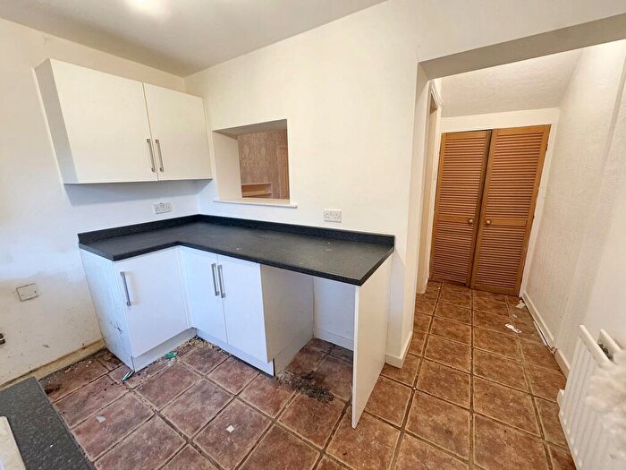 3 Bedroom Terraced House For Sale In Sunderland Road, Gilesgate, Durham, Durham, DH1