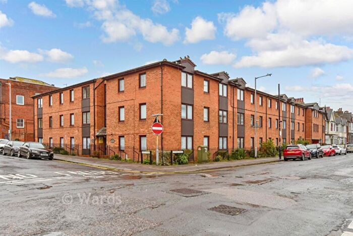 2 Bedroom Apartment For Sale In Beach Street, Herne Bay, Kent, CT6