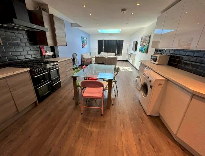 7 Bedroom Terraced House To Rent In Hubert Road, Selly Hill, Birmingham, B29