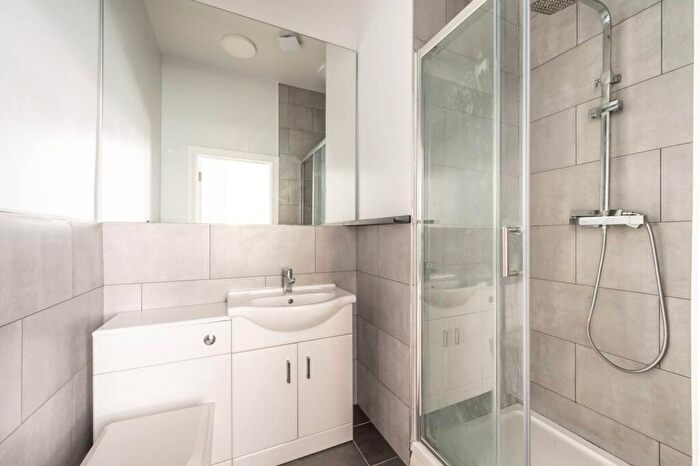 Studio To Rent In Woodchurch Road, South Hampstead, London, NW6