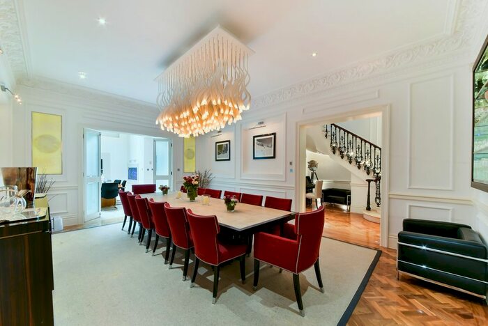 4 Bedroom Property To Rent In Queen's Gate Terrace, London, SW7