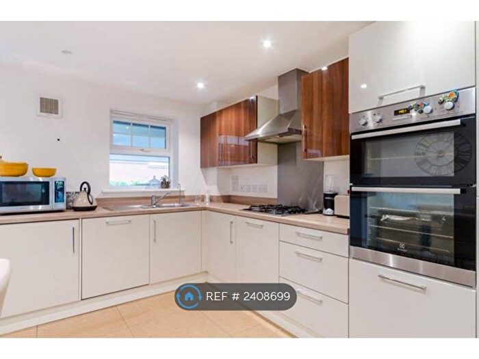 4 Bedroom Terraced House To Rent In Renwick Drive, Bromley, BR2