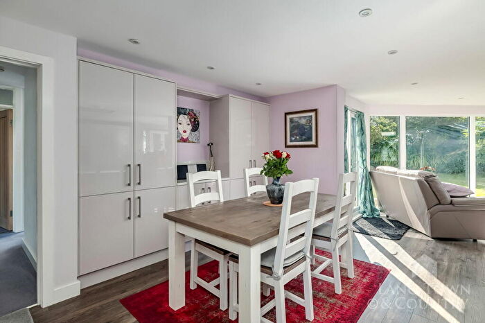 3 Bedroom Detached Bungalow For Sale In Leat Walk, Roborough, Plymouth., PL6