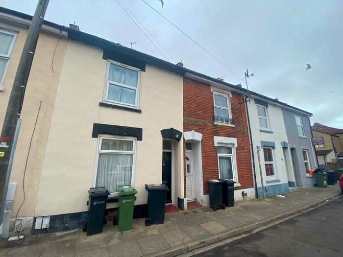5 Bedroom House To Rent In Harrow Road, Southsea, PO5