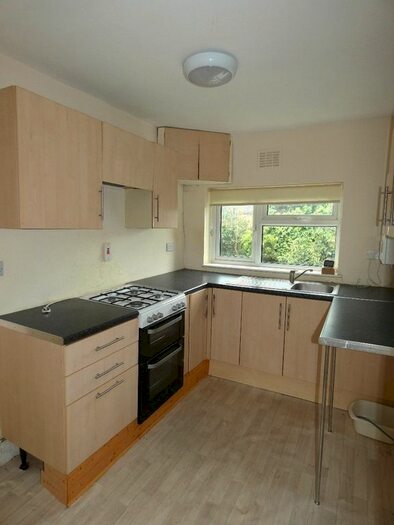 2 Bedroom Flat To Rent In Pembridge Road, Blurton, Stoke-On-Trent, ST3