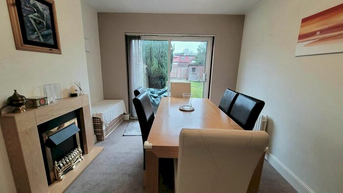 3 Bedroom Property To Rent In Maythorne Close, Watford, WD18
