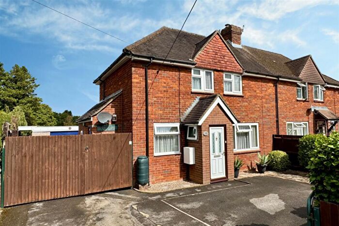 3 Bedroom Semi Detached House For Sale In Sunnyhill, Witley, GU8